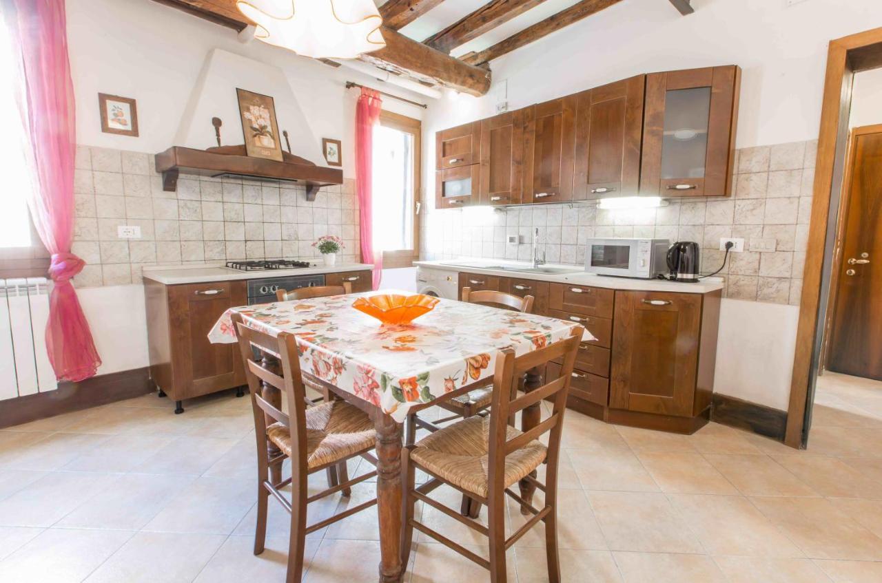 Canal Dream Cosy Apartment With Canal View 베니스 외부 사진