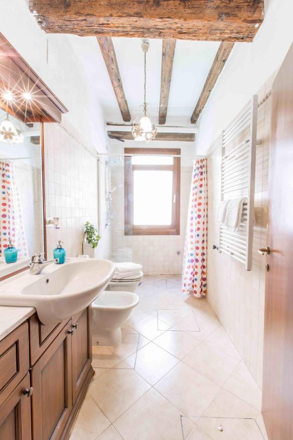 Canal Dream Cosy Apartment With Canal View 베니스 외부 사진